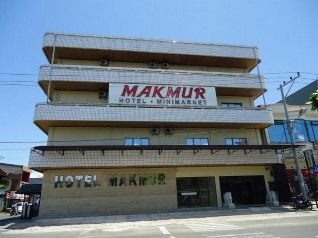 Hotel Makmur Tarakan Buitenkant foto